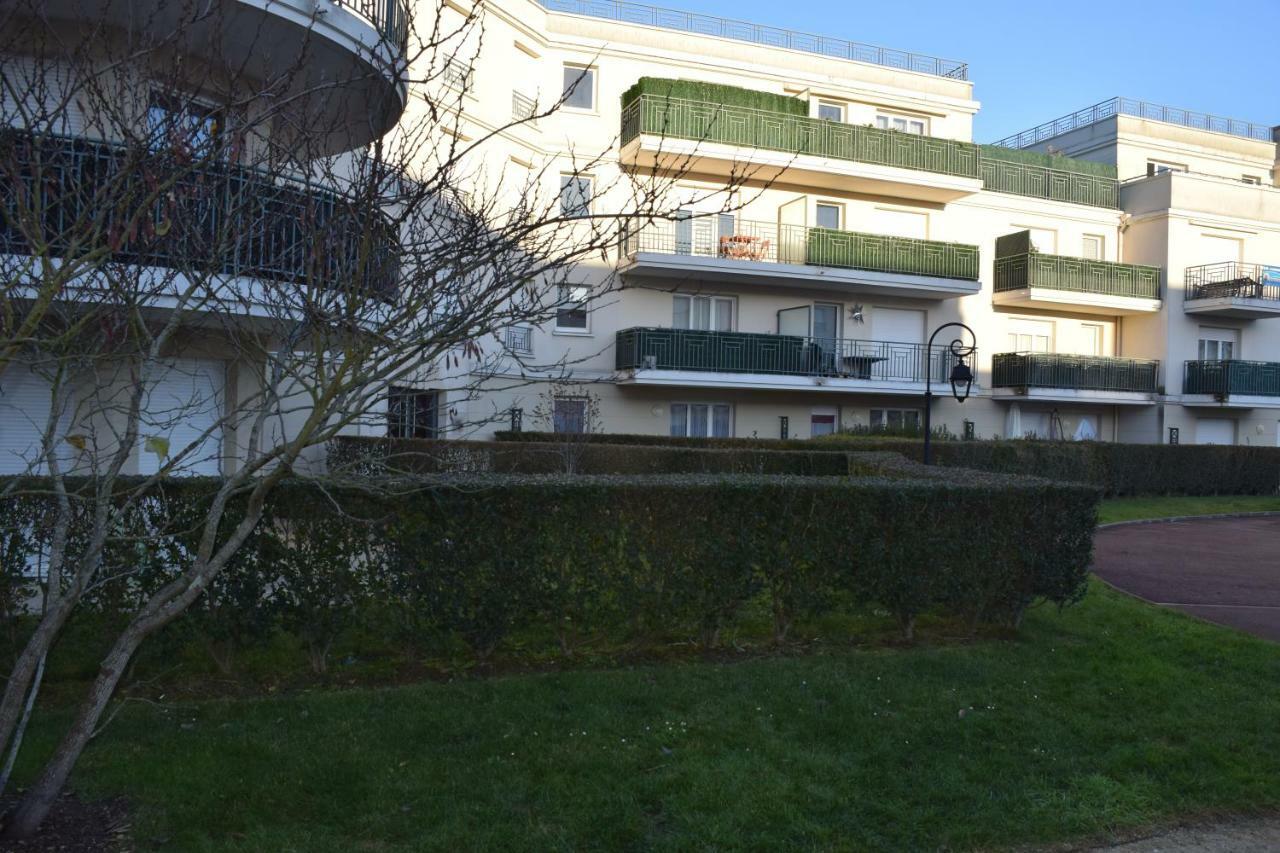 Appartement Avec Rez De Jardin A Disneyland Montévrain Exterior photo