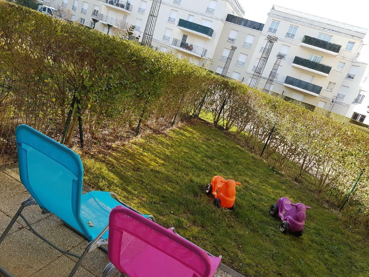 Appartement Avec Rez De Jardin A Disneyland Montévrain Exterior photo